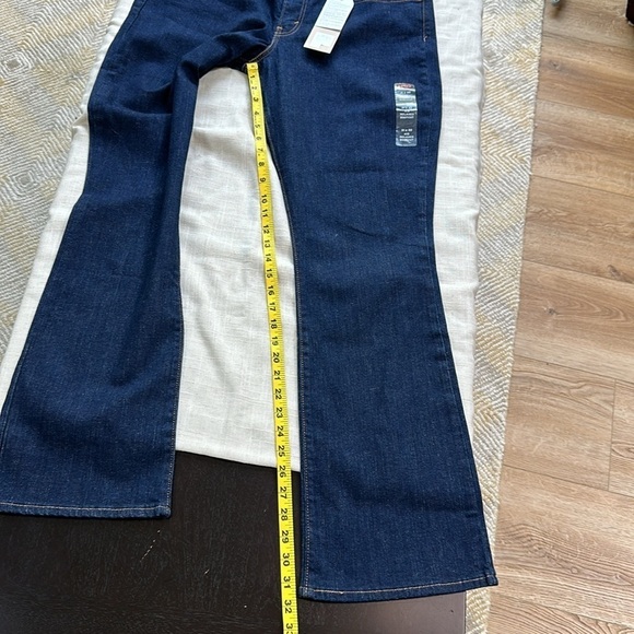 Levi’s 415 relaxed bootcut Size 31x32 - Picture 8 of 13